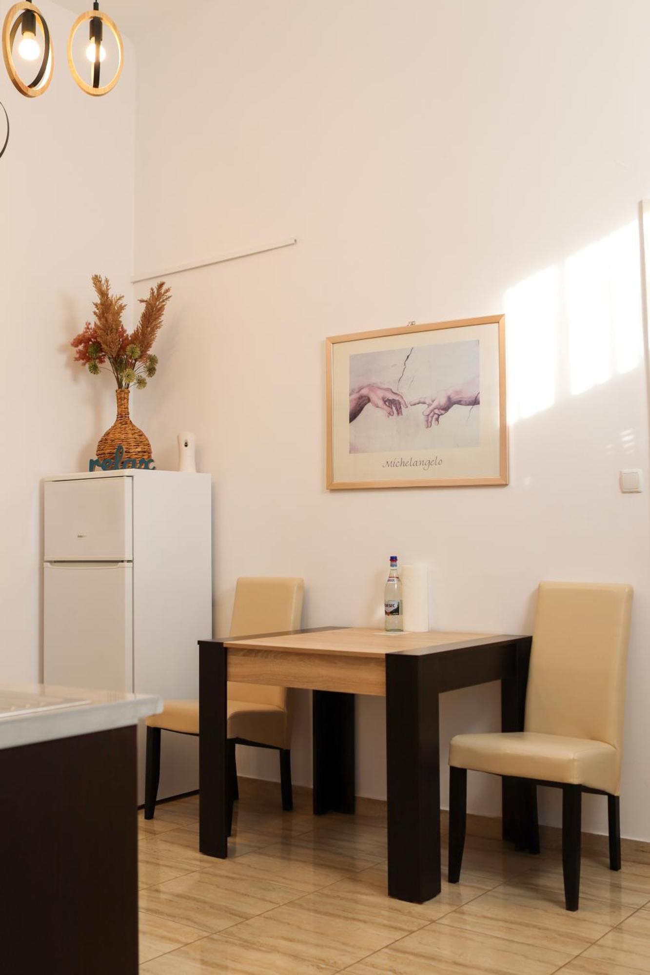 Neuhausz Residenz Ultra-Central Apartment ทิมิชัวรา ภายนอก รูปภาพ